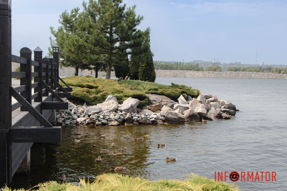 Він прекрасний у будь-яку пору року та за будь-якої погоди Він прекрасний у будь-яку пору року та за будь-якої погоди