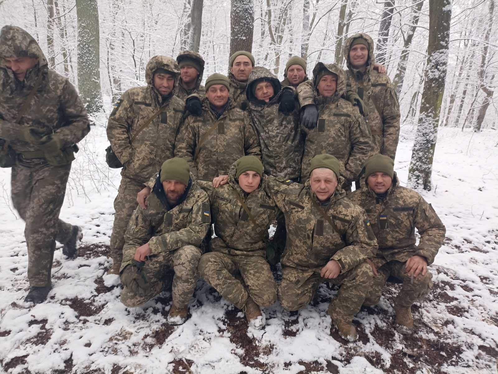 Сергій з побратимами Сергій з побратимами