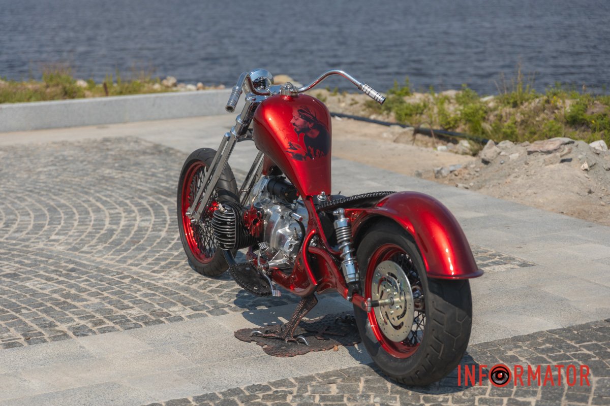 Дуже гарний