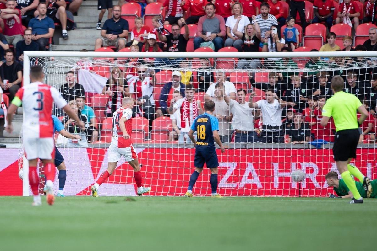 Дніпряни поступились з рахунком 3:0