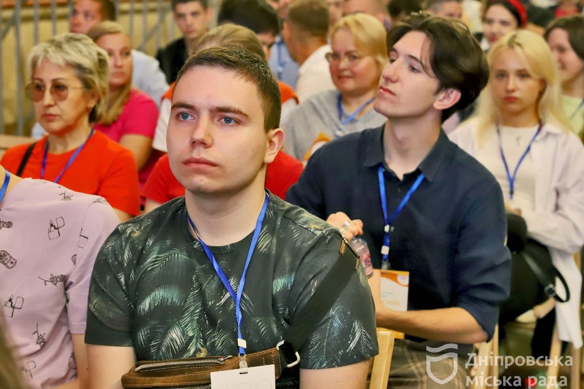 В метро триває молодіжний форум В метро триває молодіжний форум