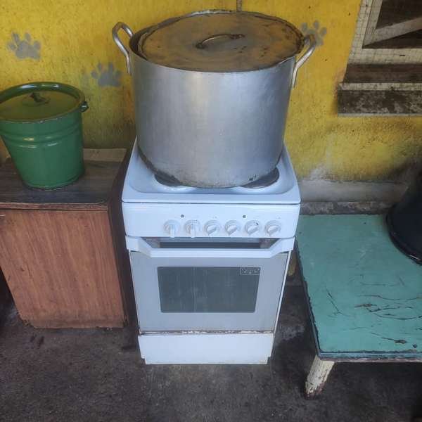 Є великі каструлі? Телефонуйте! Є великі каструлі? Телефонуйте!