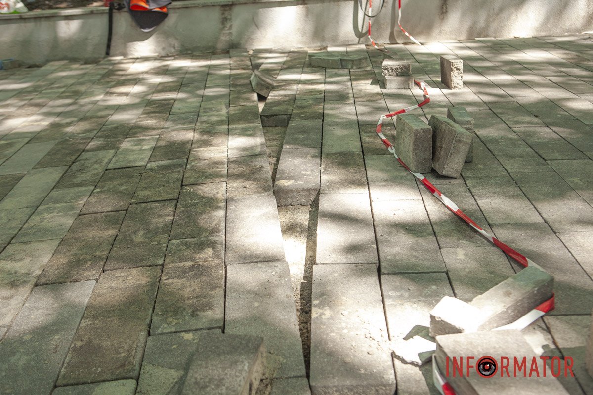 Отмечается, что Зеленый Гай имеет сложный и специфический рельеф Указывается, что Зеленый Гай имеет сложный и специфический рельеф