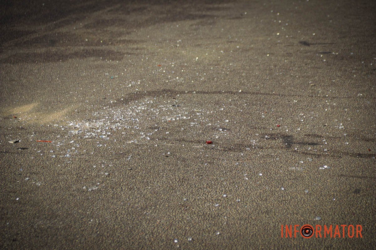 Скло на дорозі Скло на дорозі