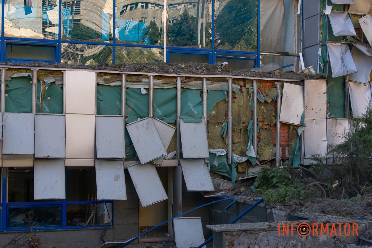 Выбитые окна Выбитые окна