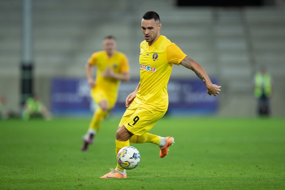 СК "Дніпро-1" зіграв у нічию зі "Славією" та вилетів до Ліги Конференцій 2