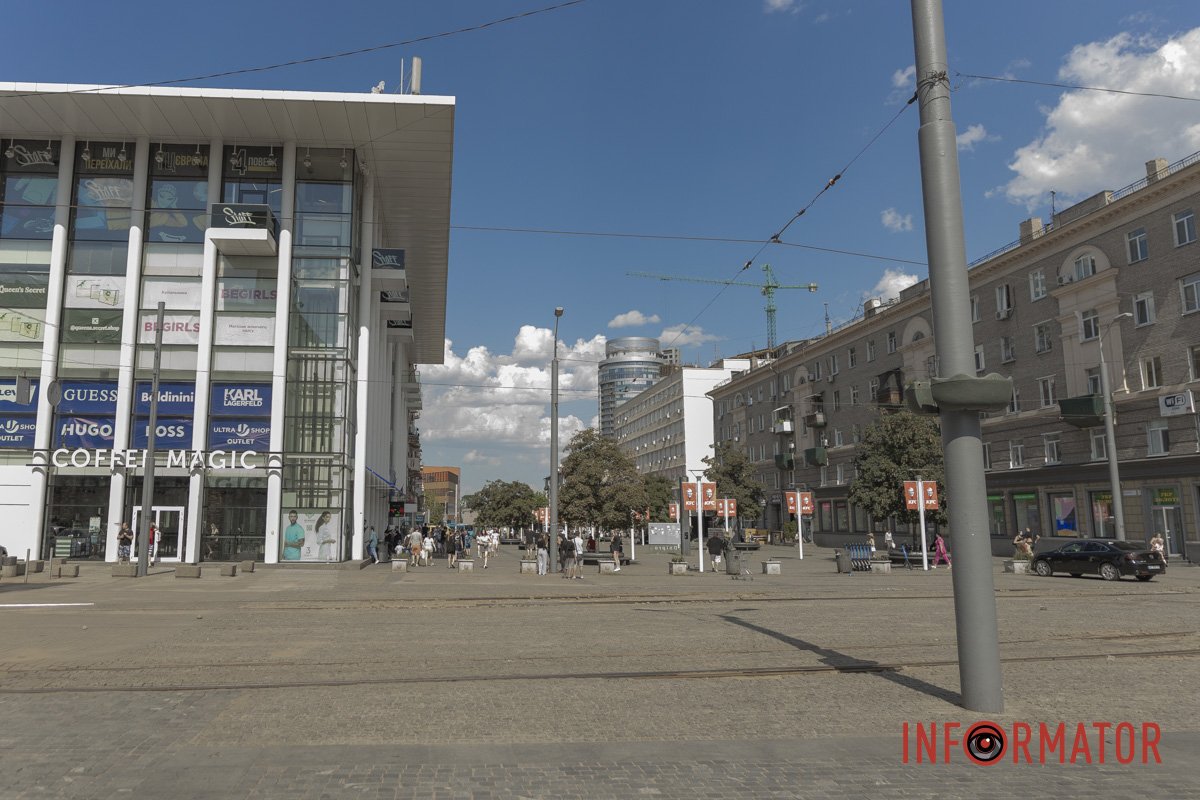 Іноді вона погоджується на їжу, але тільки з McDonald's