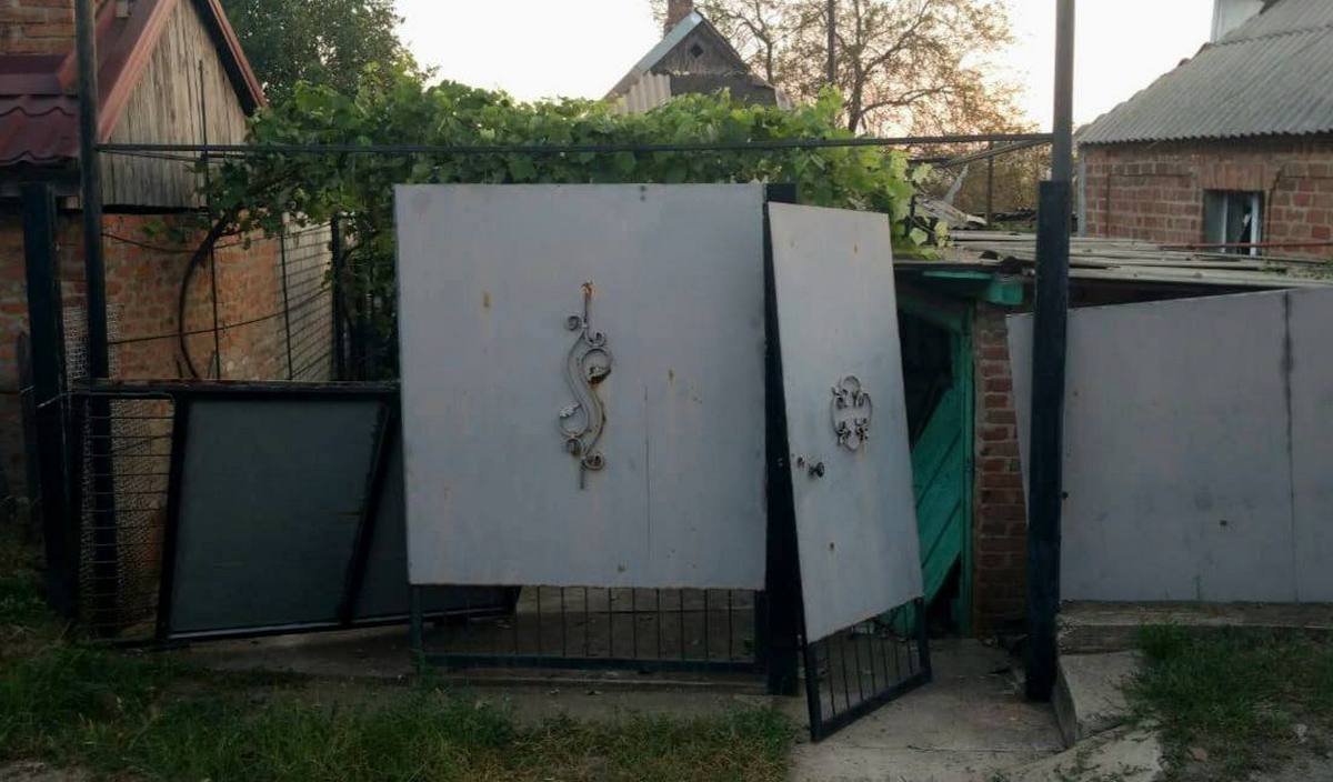 Побиті 20 приватних будинків Побиті 20 приватних будинків