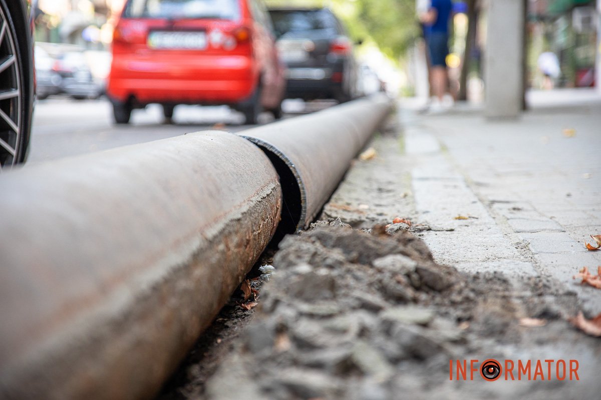 Что делать маломобильным и прохожим с колясками? Что делать маломобильным и прохожим с колясками?