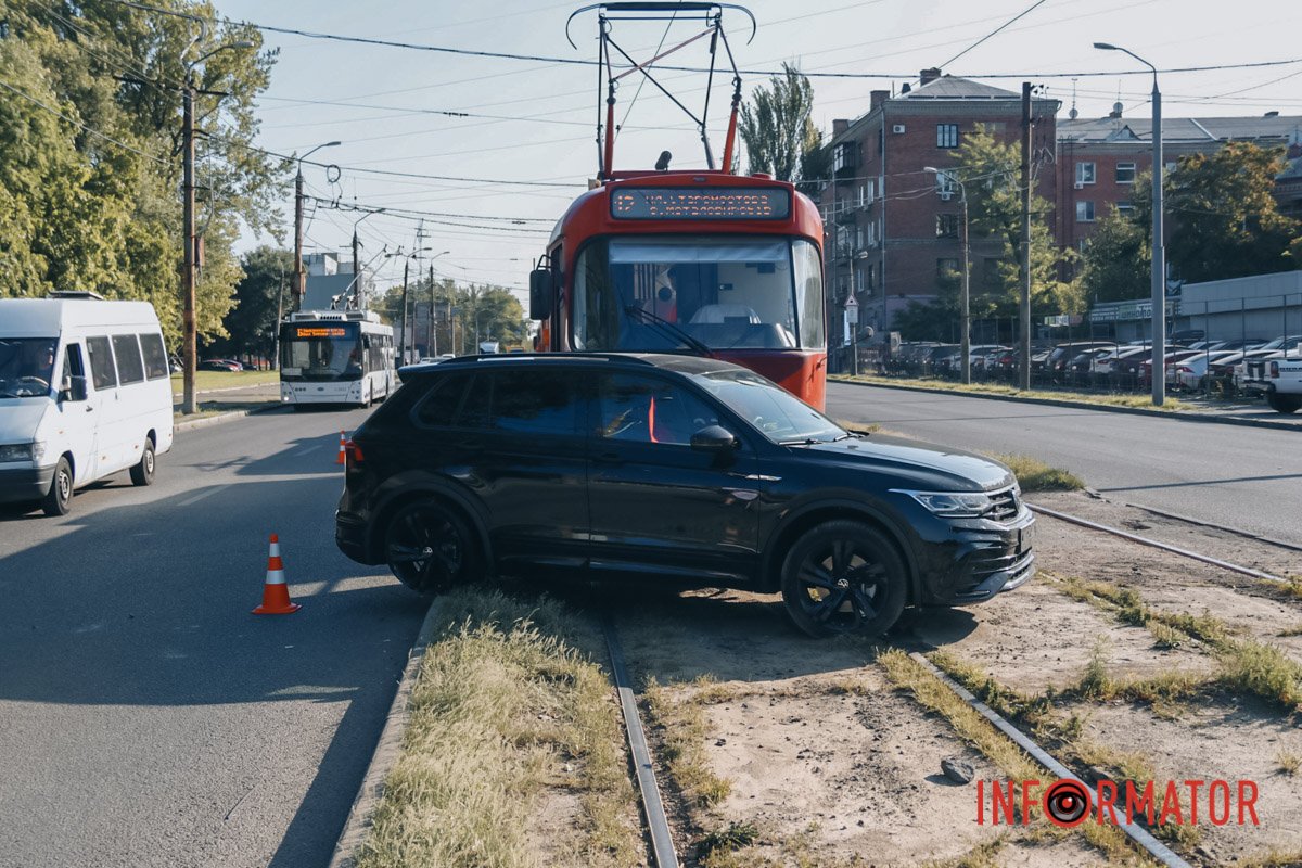 У вівторок, 22 серпня, на проспекті Богдана Хмельницького, поруч з перехрестям з вулицею Тітова, сталася аварія