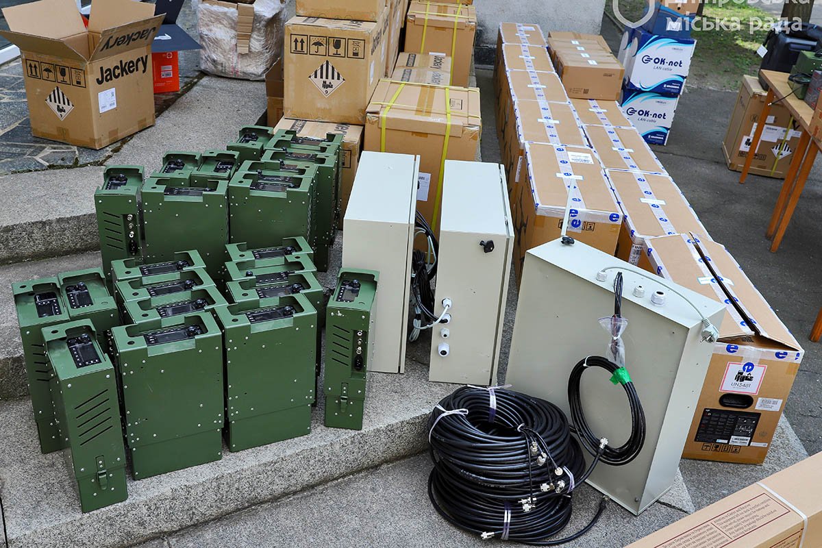 У нинішній партії для бійців — десять комплектів дронів із тепловізорами