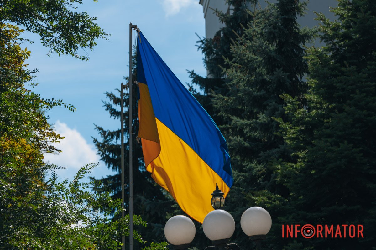 вишневу свою Україну,