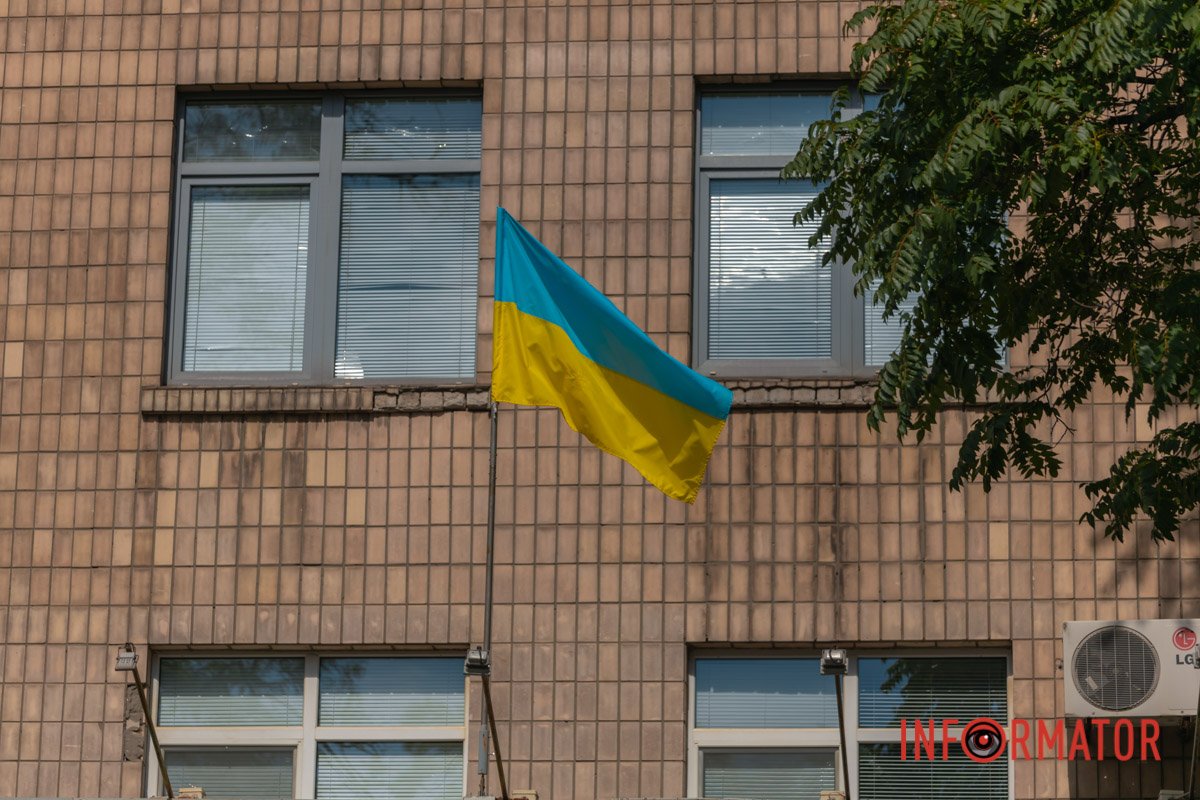 в дитячий усмішці, в дівочих очах