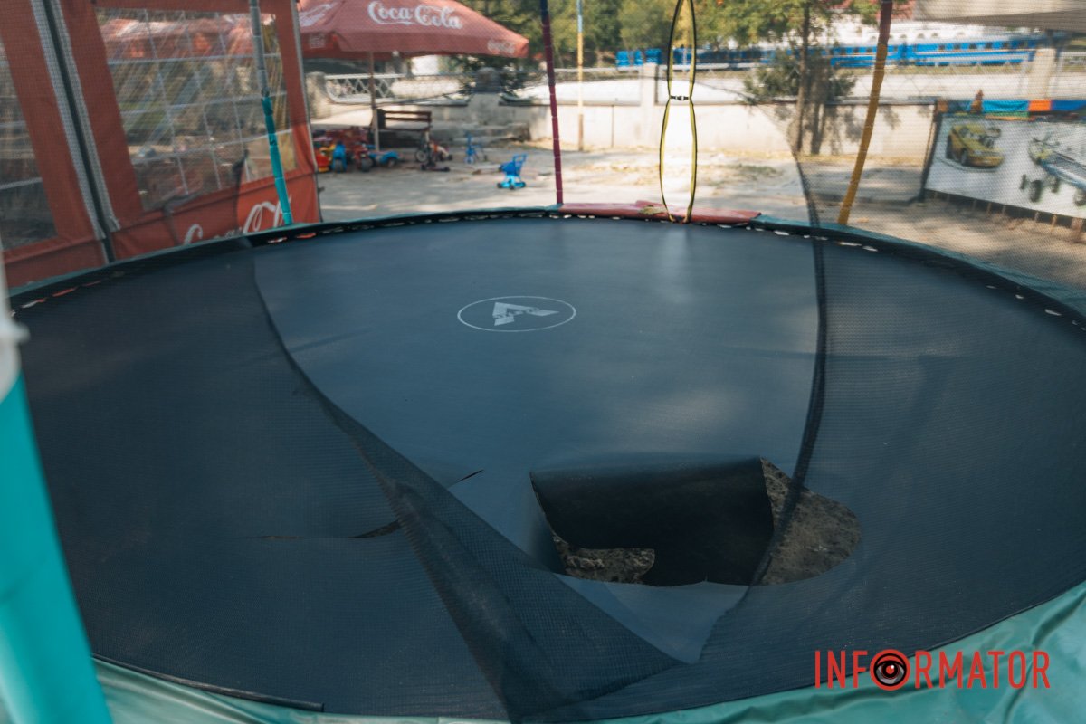 От детского городка не осталось целым ничего