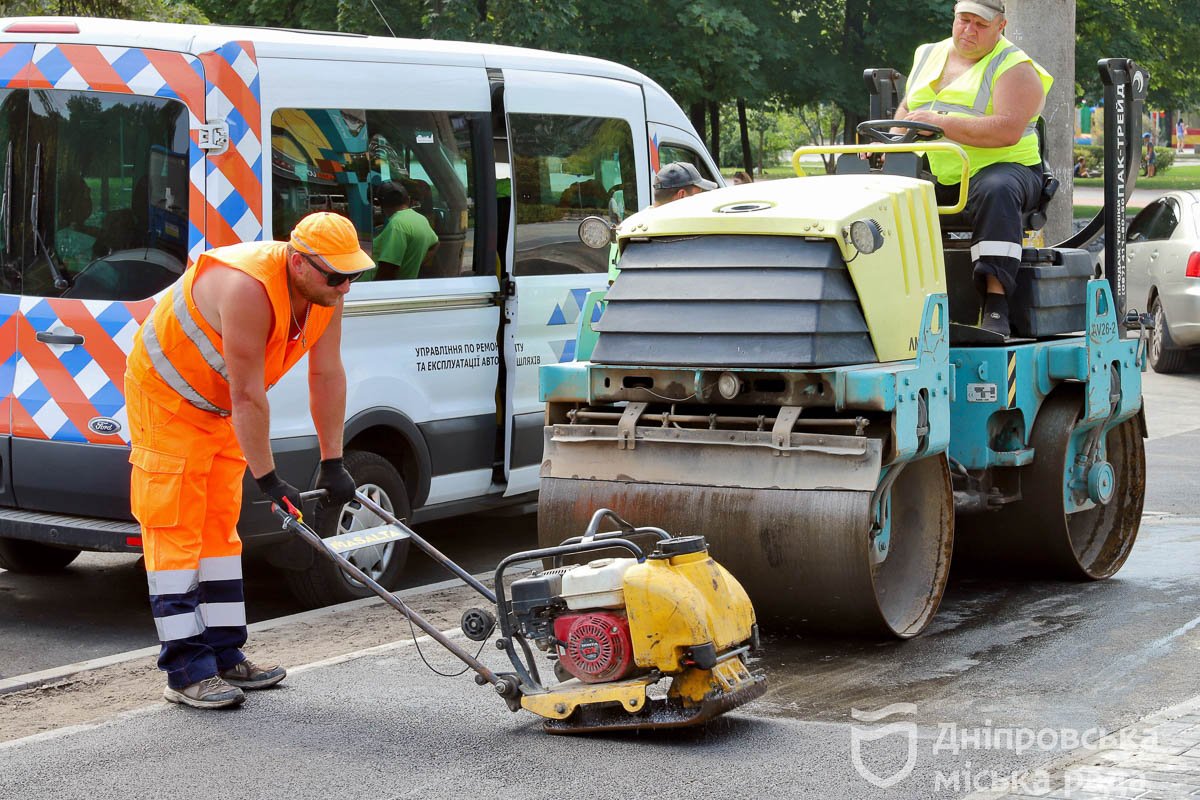 В Днепре завершают реконструкцию бульвара Славы
