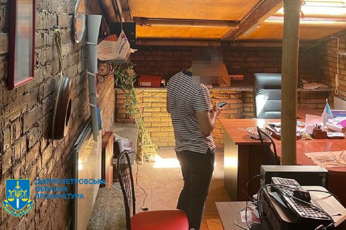 Правоохоронці провели обшуки в трьох областях Правоохоронці провели обшуки в трьох областях