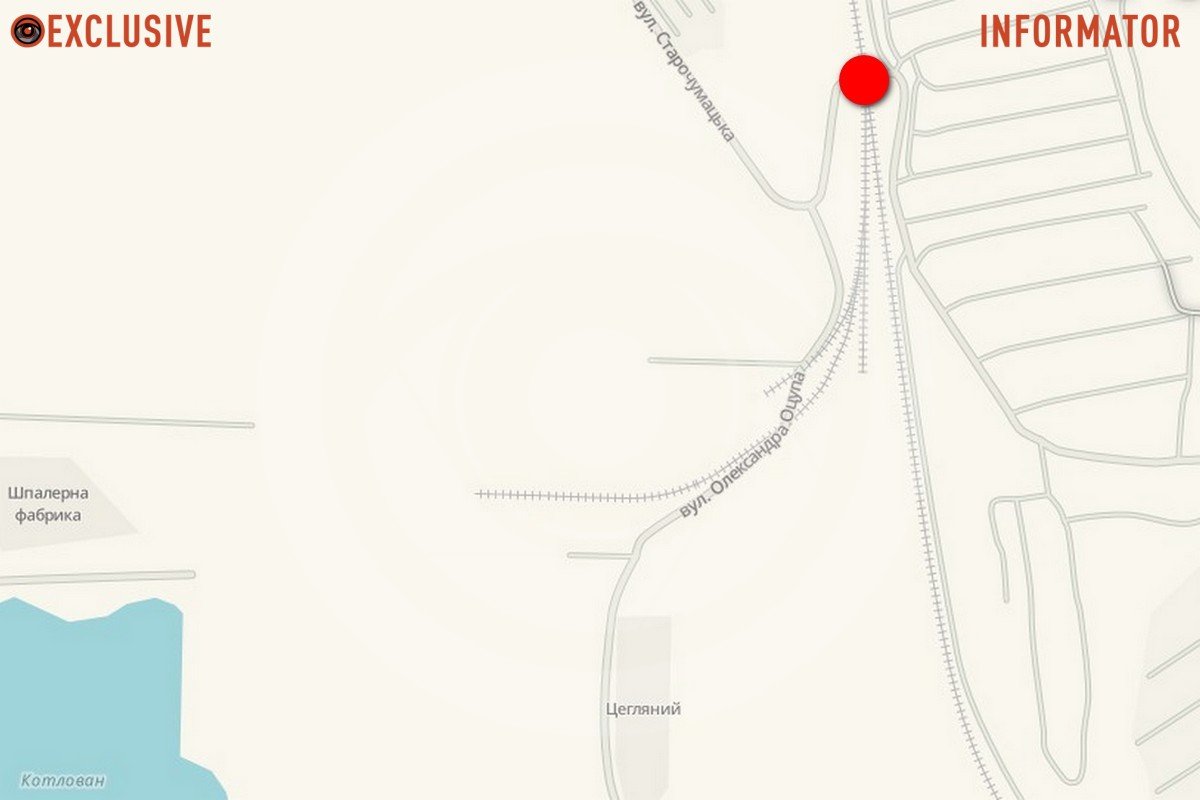 В Днепре перекрыли железнодорожный переезд на Старочумацкой В Днепре перекрыли железнодорожный переезд на Старочумацкой