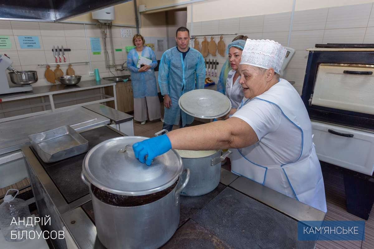 Безкоштовним одноразовим харчуванням місто забезпечує дітей з числа внутрішньо переміщених осіб 