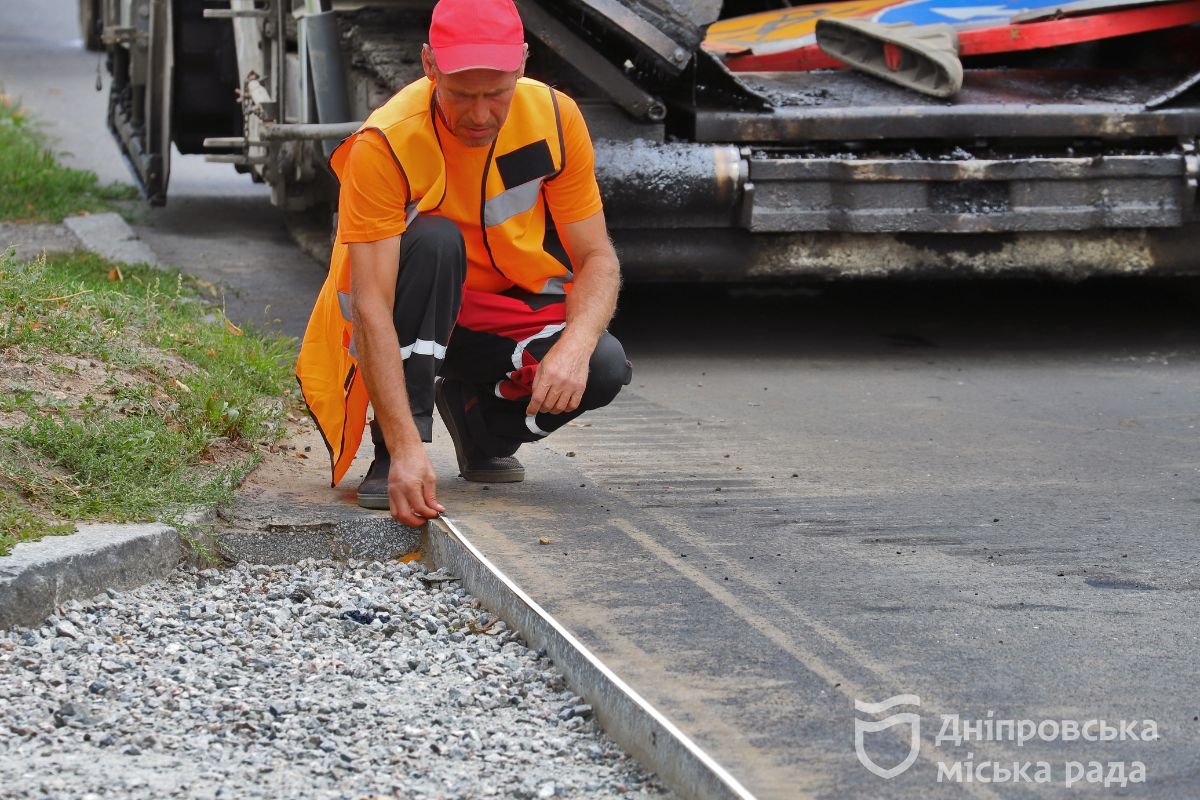 Відремонтували і тротуар у районі вул. Нацгвардії Відремонтували і тротуар у районі вул. Нацгвардії