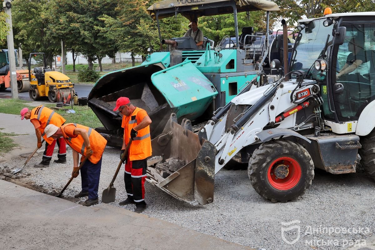 У Дніпрі завершують ремонт вулиці Робочої У Дніпрі завершують ремонт вулиці Робочої