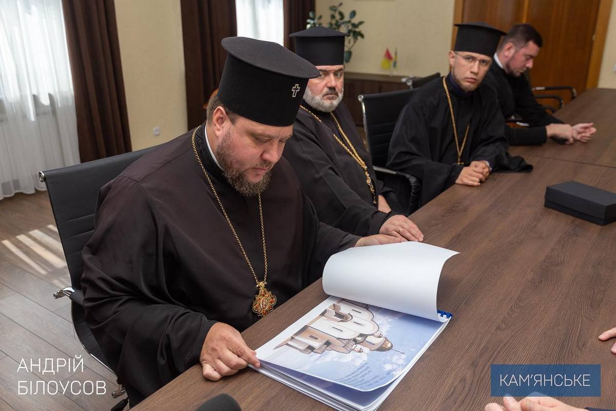 13 вересня до Кам’янського завітав Владика Симеон 13 вересня до Кам’янського завітав Владика Симеон