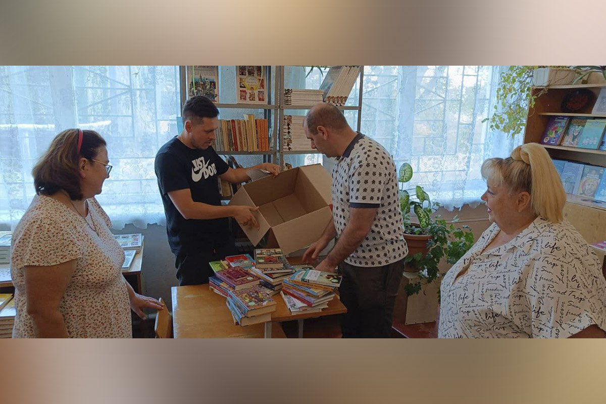 Раньше в библиотеки левого берега передали около 700 книг