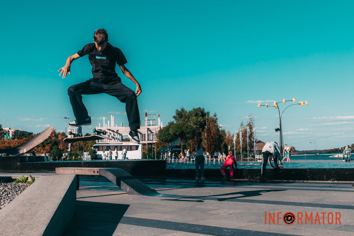 Туман біленький огортає все. Туман біленький огортає все.