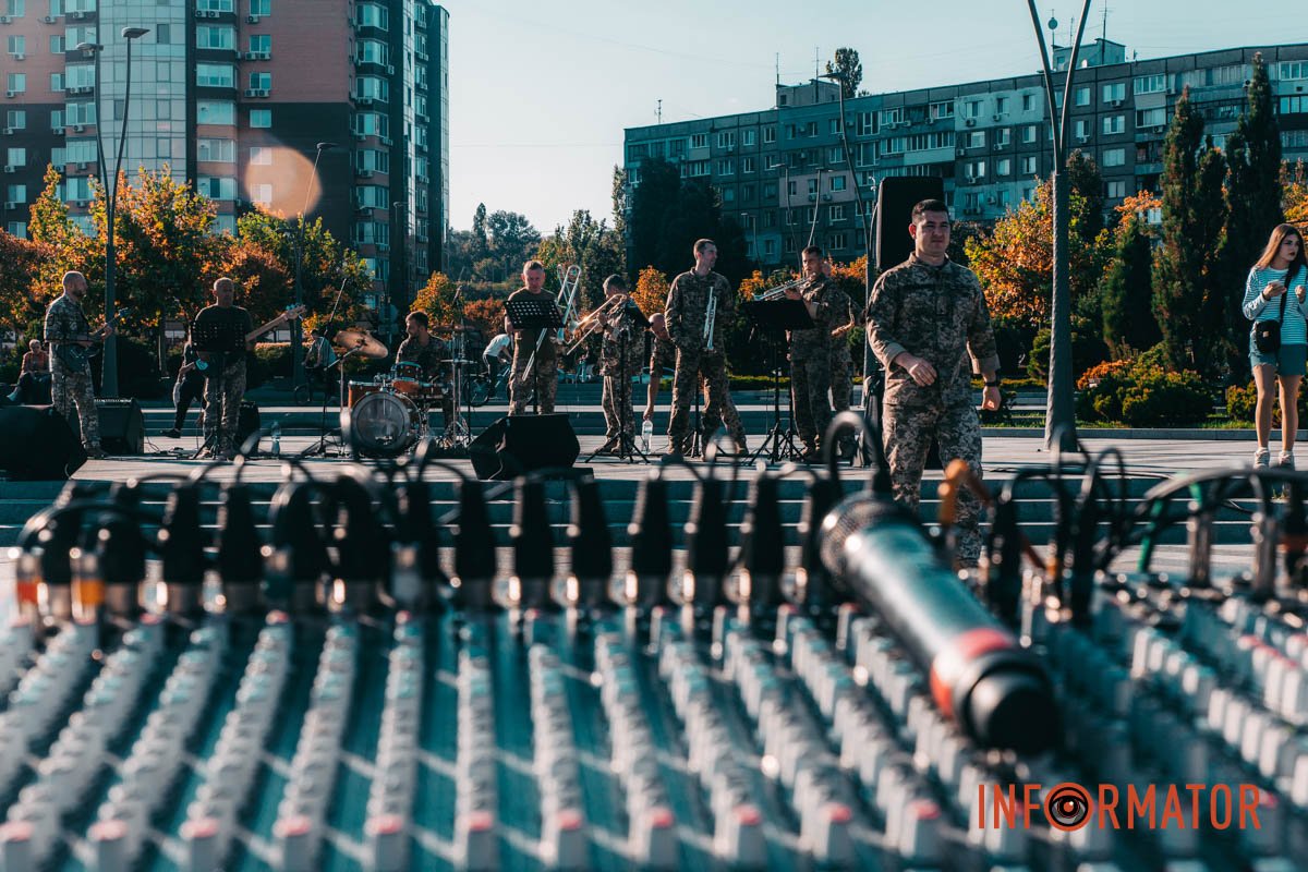 Ще кілька днів і літечко дограє Ще кілька днів і літечко дограє