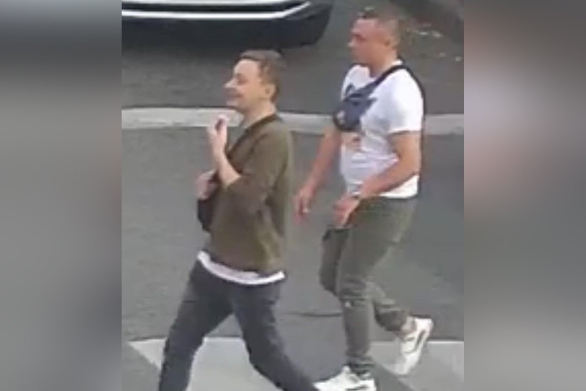 Нападающие