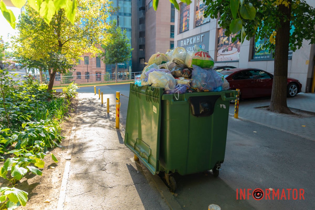 Розголос у ЗМІ частково допоміг – звернулися і отримали роботу 4 людини