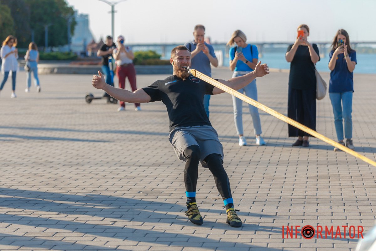 Протягнув зубами 21 метр 