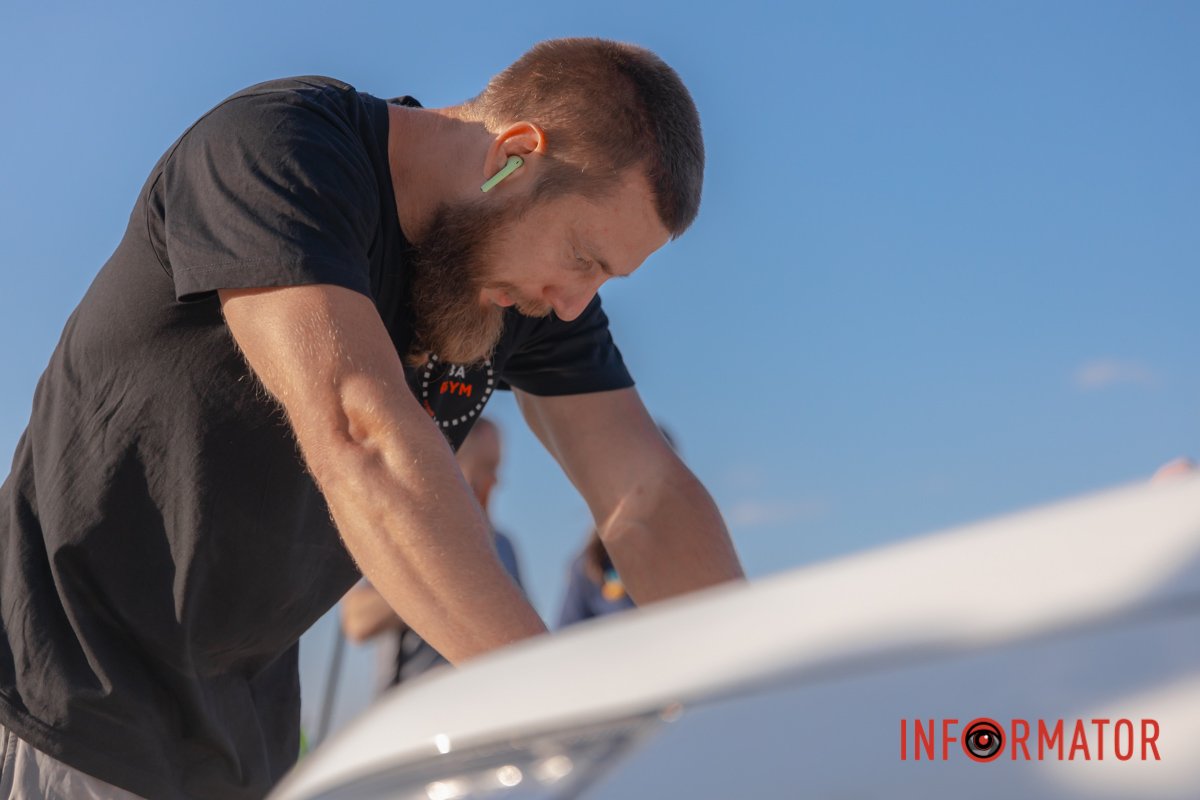 Виклався на повну