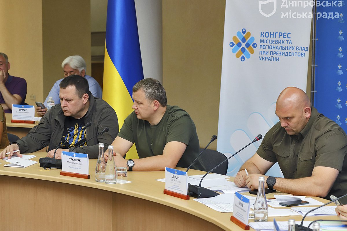 "Говорили про надважливе. Виклики, перед якими ставить нас війна", - Сергій Лисак