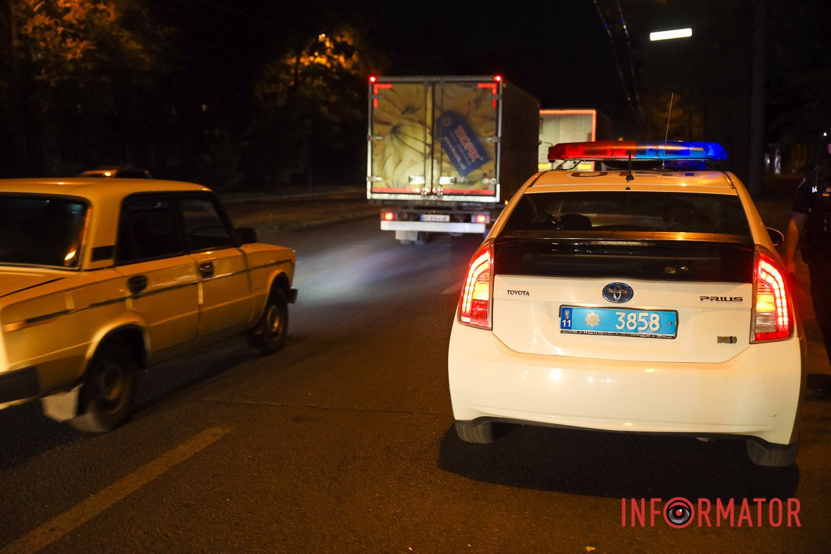 Попередньо, чоловік не помітив 12-річних дівчаток, які переходили дорогу по пішохідному переході