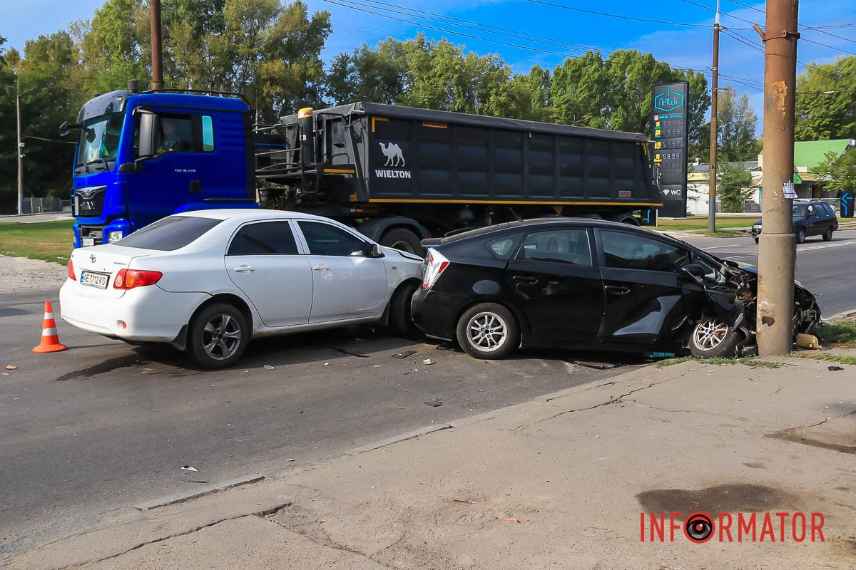 На Мануйлівському проспекті сталася аварія На Мануйлівському проспекті сталася аварія