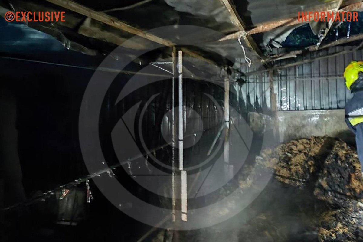 Згоріло 16 тонн сухого корму 