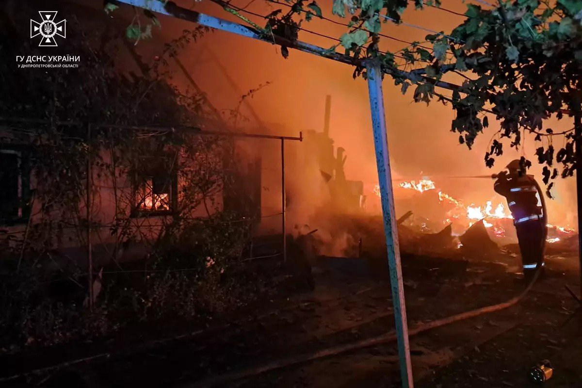 На вулиці Мічуріна Дніпровського району горів житловий будинок