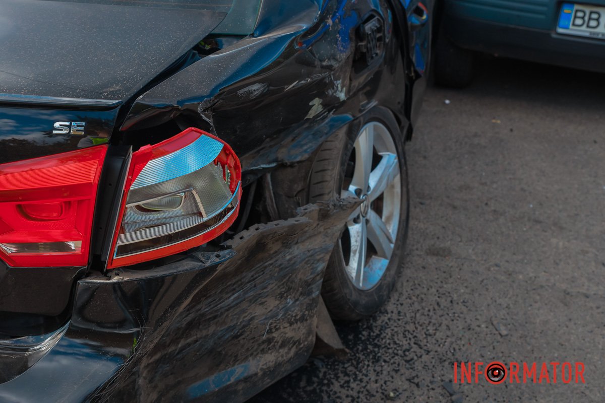 В Днепре на Космической произошла тройная авария: пострадали три человека 7