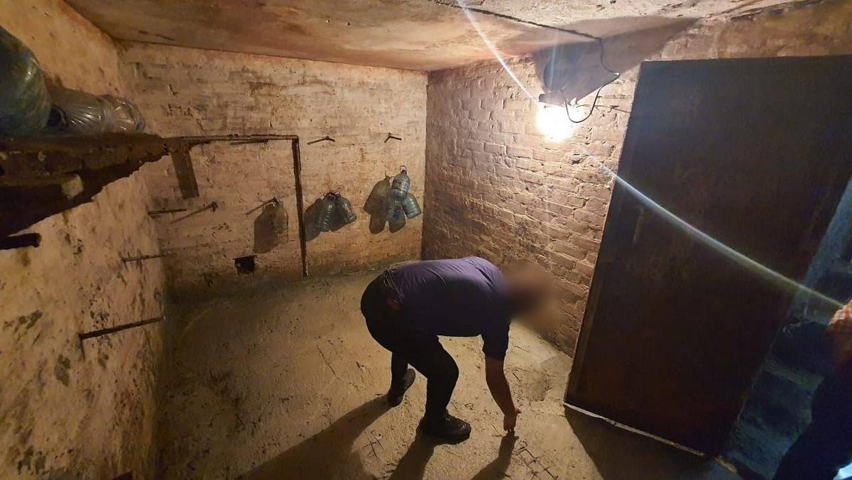 Вбили та забетонували в ямі Вбили та забетонували в ямі