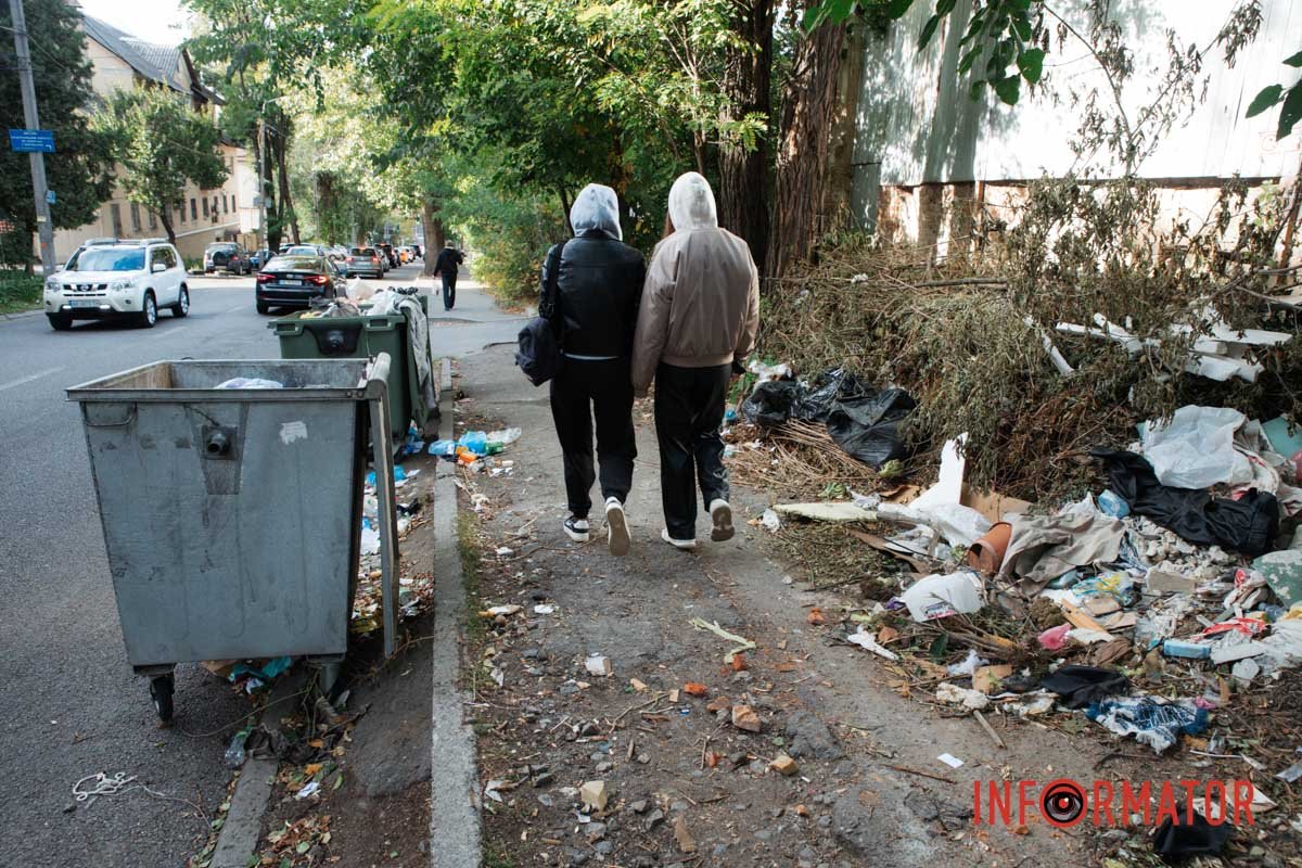 Неприятно прогуливаться по старым улочкам родного города Неприятно прогуливаться по старым улочкам родного города