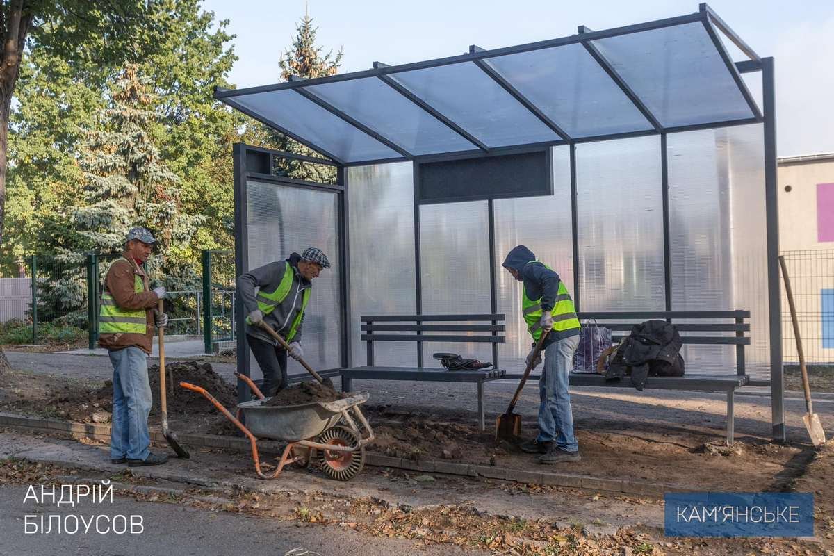 Устанавливают новую остановку общественного транспорта на улице 9 Мая Устанавливают новую остановку общественного транспорта на улице 9 Мая