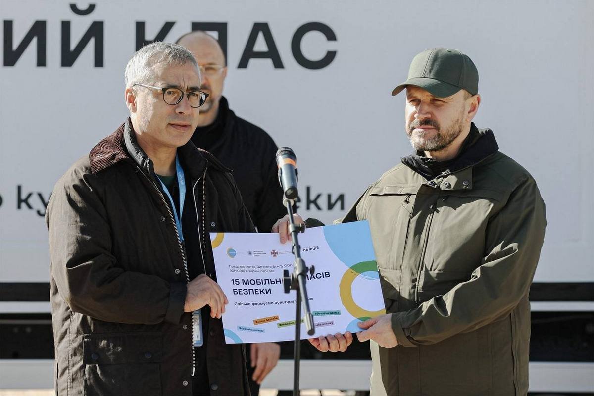 Торжественная передача сертификатов Торжественная передача сертификатов