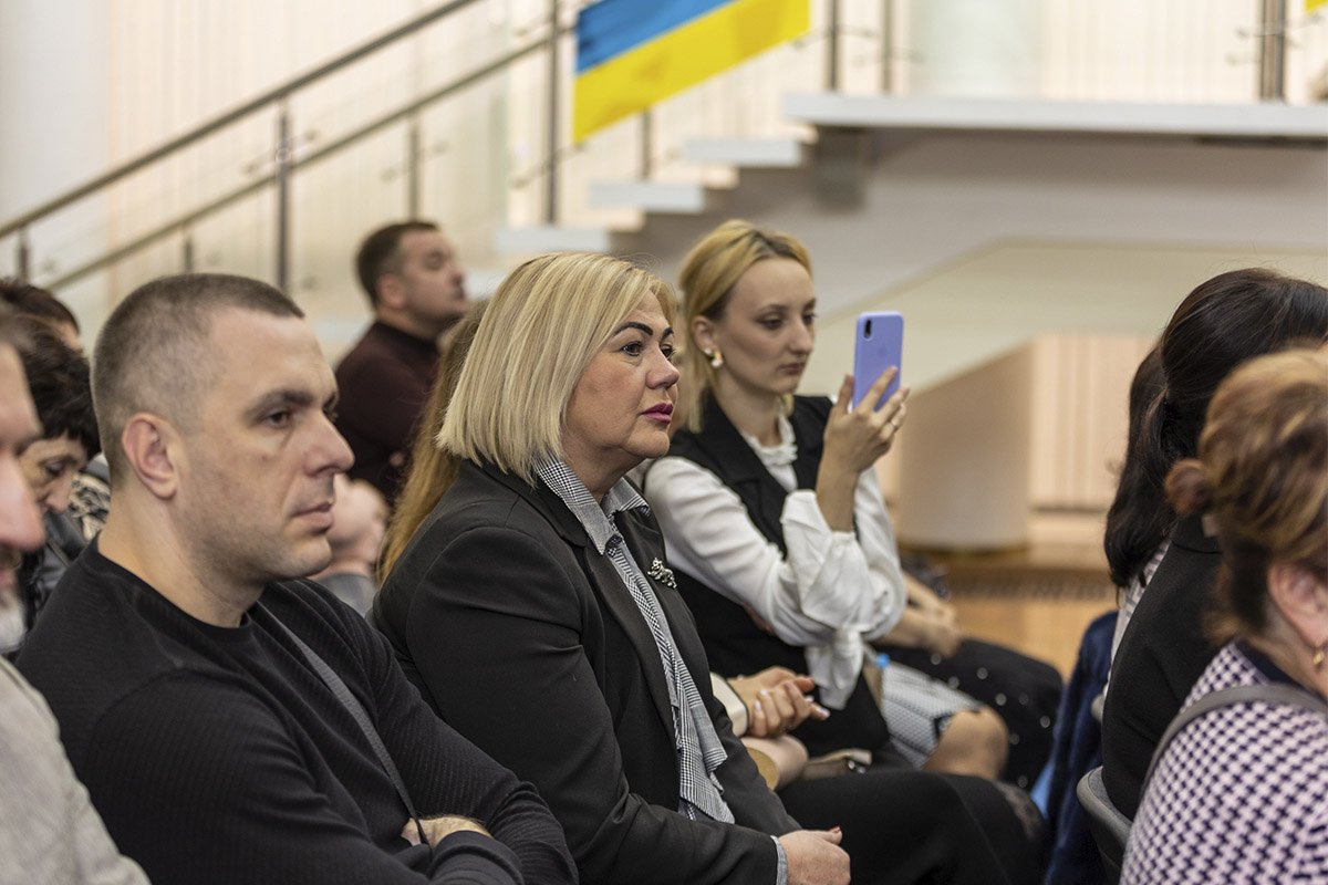 Провели форум за участю представників громад, активістів, психологів Провели форум за участю представників громад, активістів, психологів