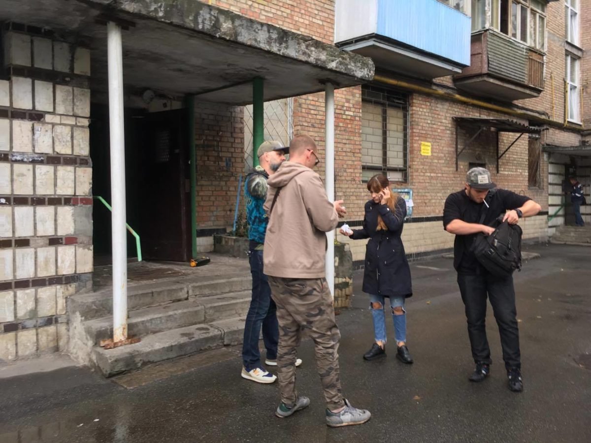 Знакомые Влада ожидают приезда полиции