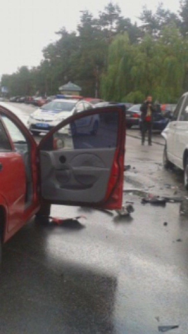 По предварительной информации, в момент аварии в автомобиле находилась беременная женщина