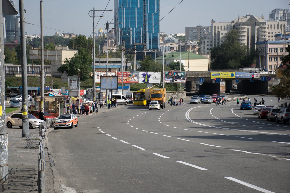 Движение транспорта по одной полосе затруднено