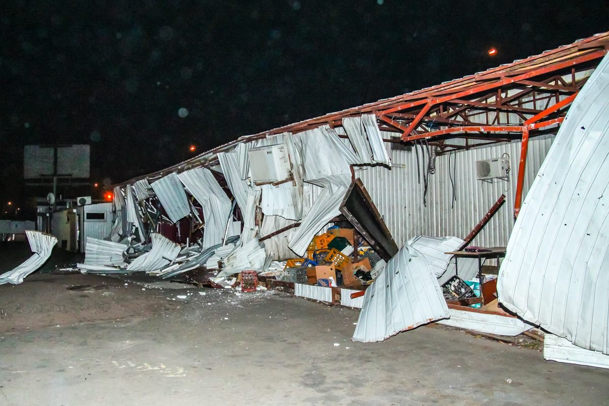 Демонтаж незаконных МАФов