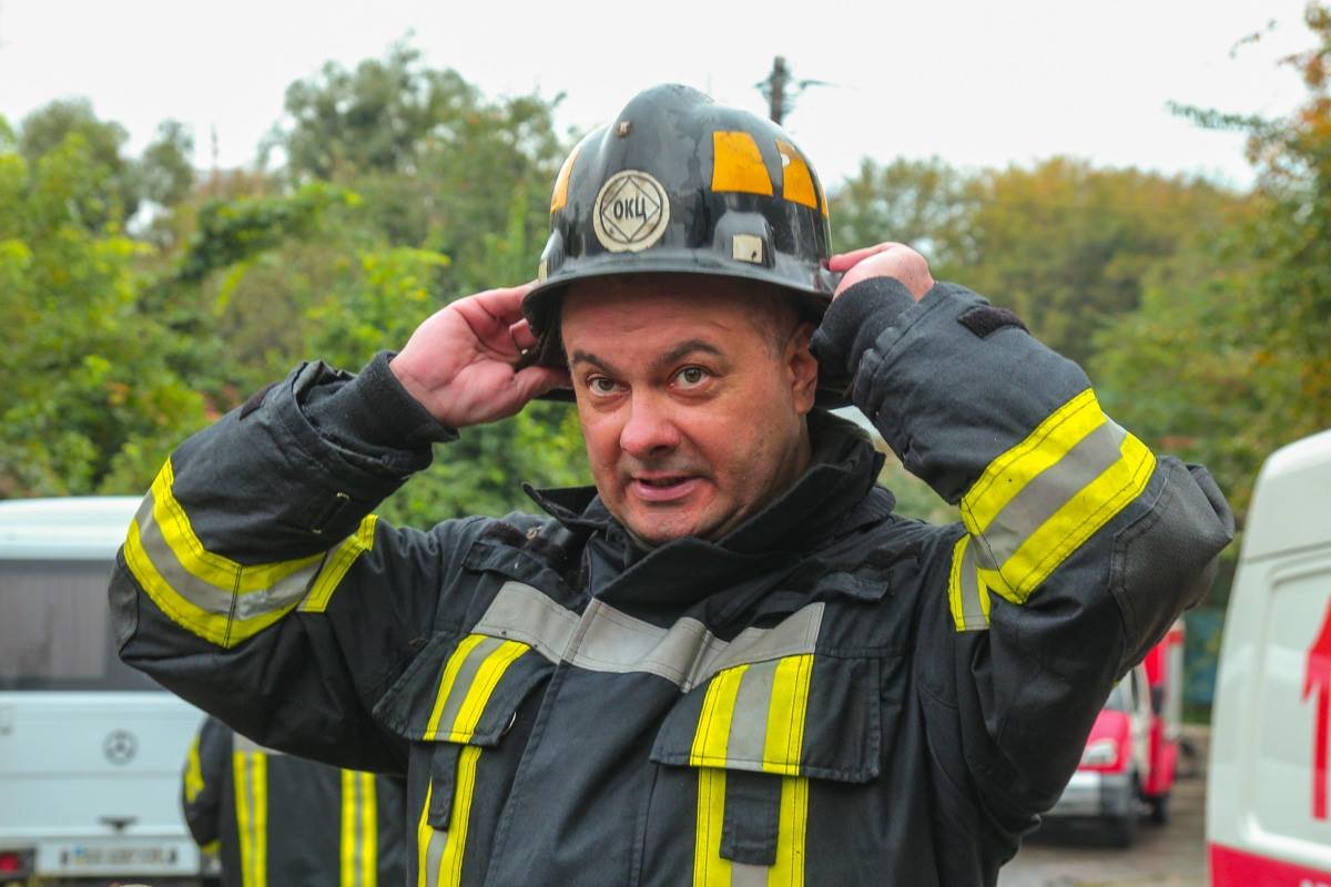 Горел трехэтажный дом