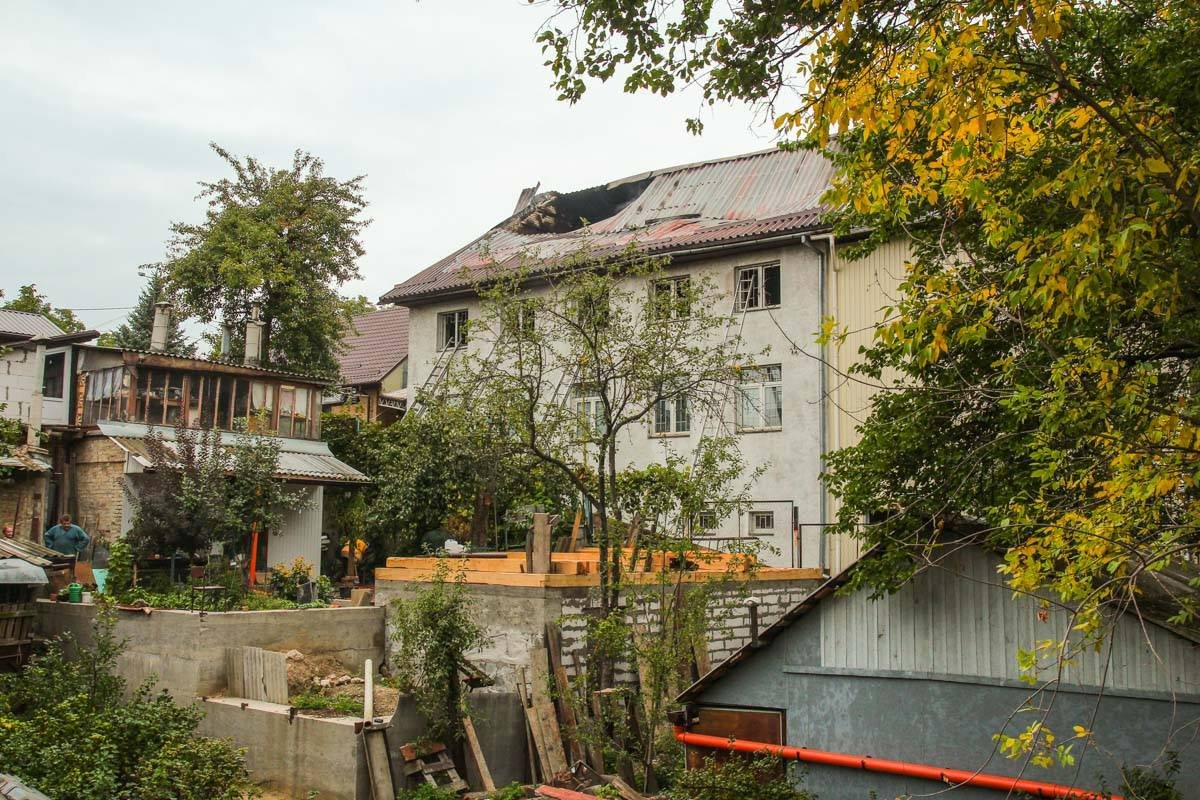 Масштабный пожар в Киеве: соседи подозревают подпольных химиков 4