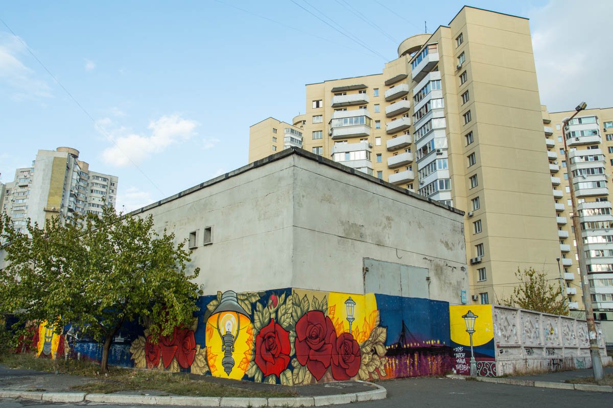 С граффити техническое помещение уже не выглядит унылым